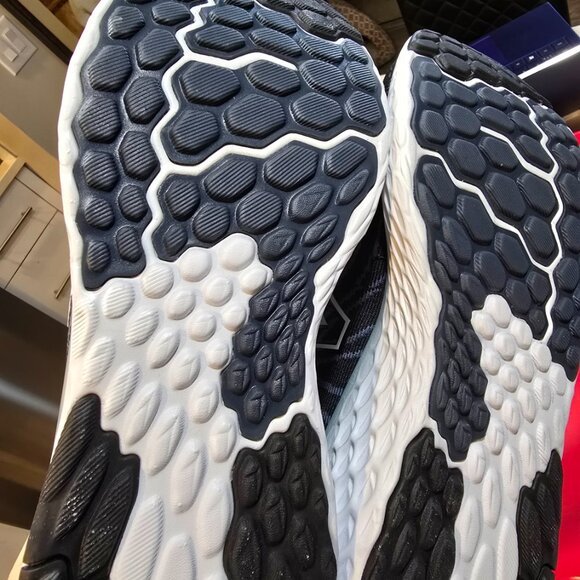 New Balance Fresh Foam 1080B11 Men's Running Shoe BLACK SIZE 10 NEW - Picture 10 of 11